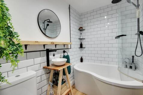 1 Bathroom