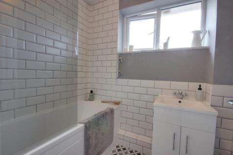 1 Bathroom