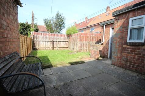 2 Nolloth Garden A