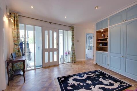 1 Entrance Hall