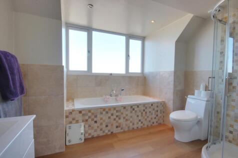 1 Bed 1 ensuite
