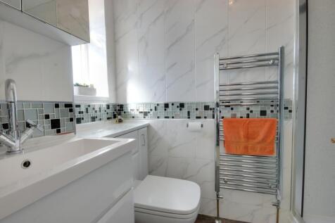 1 Bed 1 Ensuite