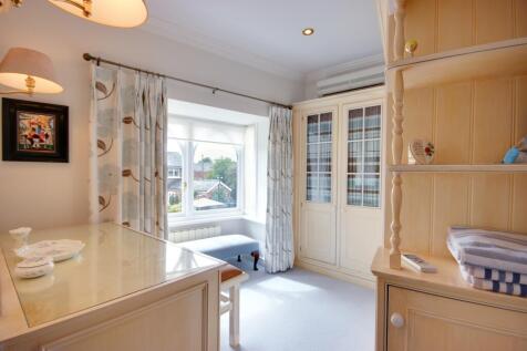 1 Master Dressing room A