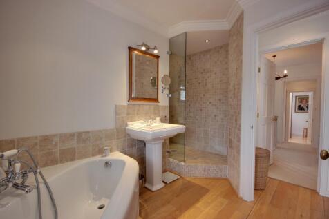 1 Master Bed Ensuite AA