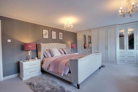 1 Master Bed 1B