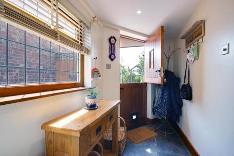 1 Rear Lobby A