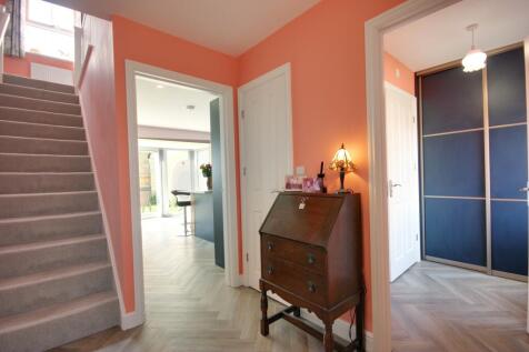 1 Entrance Hall B