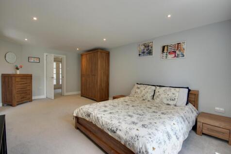 1 Bed 2B