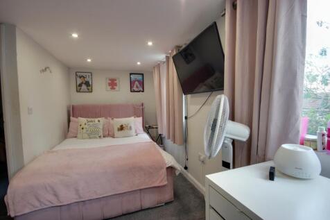 1 Bed 4 A