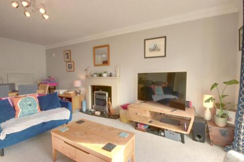 1 Rear Lounge B