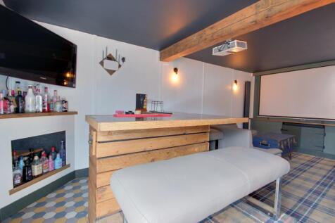 1 Bar Cinema Room A