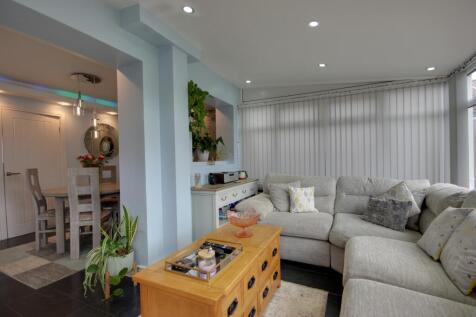 1 Family Room B