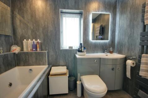 1 Bed 1 ensuite