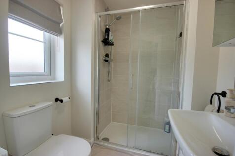 1 Bed 1 ensuite
