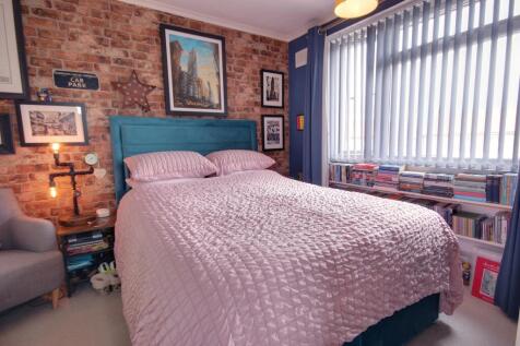 1 Bed 2A
