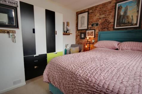 1 Bed 2B