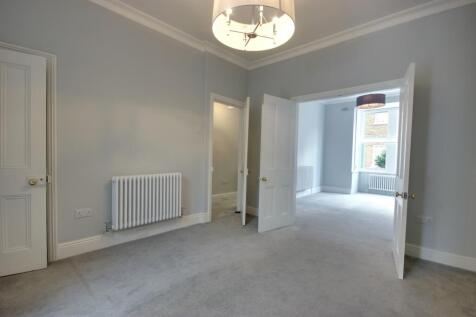 1 Family Room B