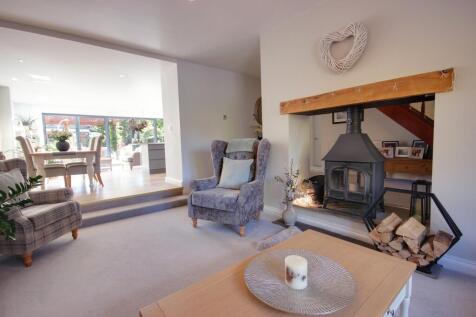 1 Open Plan Lounge E