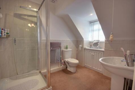 1 Bed 1 Ensuite