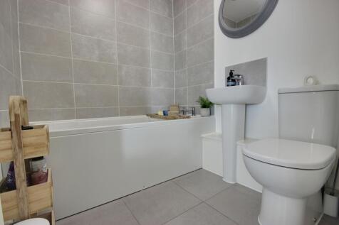 1 Bed 1 Ensuite