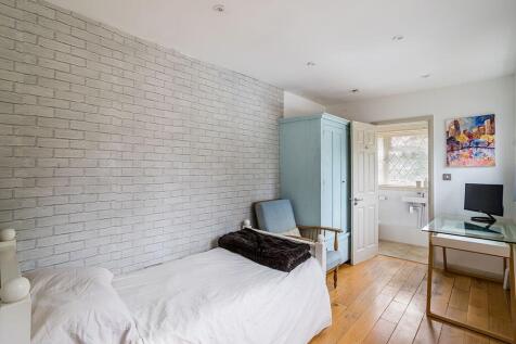 GF Bedroom En-Suite