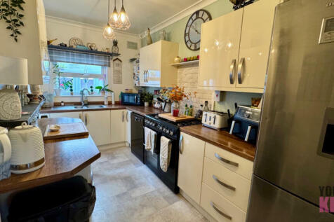 Folkestone estate agents, Your Key Move - Weymouth