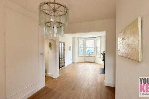 Folkestone Estate Agents, Your Key Move - Victoria