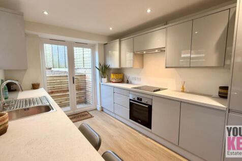 Folkestone Estate Agents, Your Key Move - Victoria
