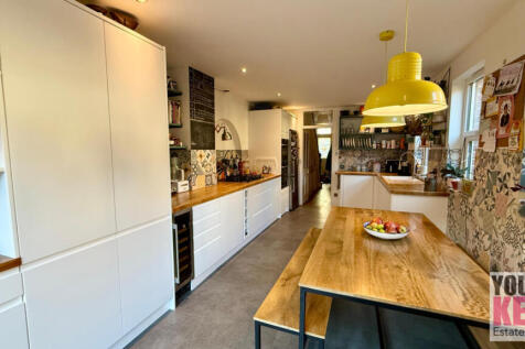 Your Key Move Estate Agents in Folkestone - Broadm