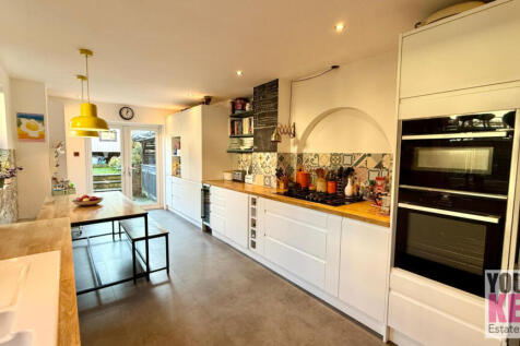 Your Key Move Estate Agents in Folkestone - Broadm