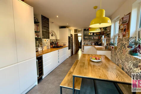 Your Key Move Estate Agents in Folkestone - Broadm