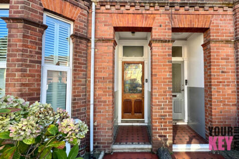 Your Key Move Estate Agents in Folkestone - Broadm