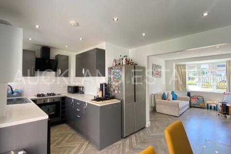 d2339a99-7d9b-4ac...