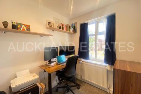 4b79e9cb-aa57-439...