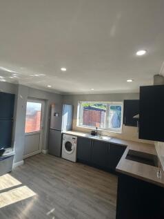 12 Whernside Ave ...