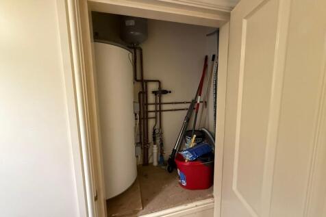 IMG-20250801-WA00...