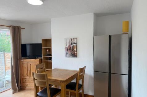 e5daf7ef-d882-4a8...