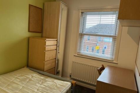 First floor bedoo...