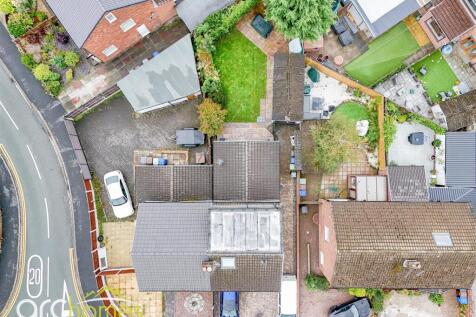 dji_fly_20251001_114210_0039_1759331441415_photo.j