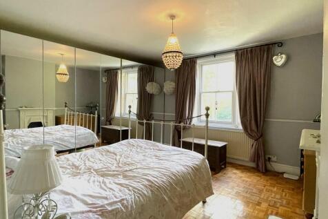 Bedroom white 1