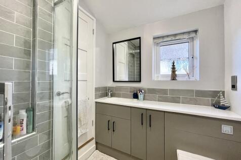 Shower Room (1)