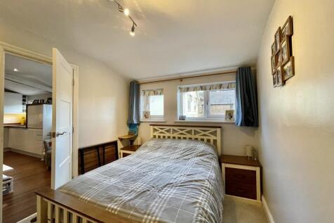 Bedroom (1)