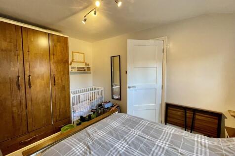 Bedroom (2)