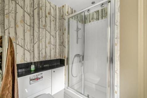 Ensuite To The Annexe