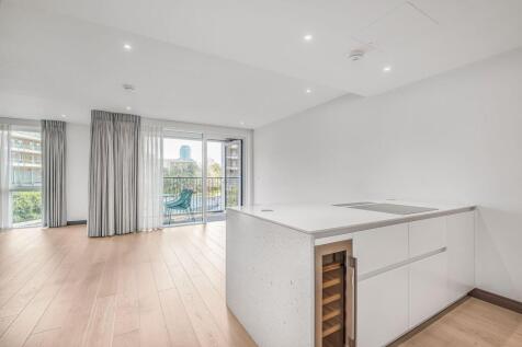 Open Plan Lounge / Kitchen