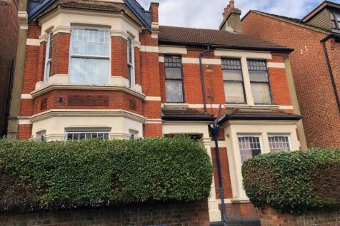 1st Floor Studio Flat