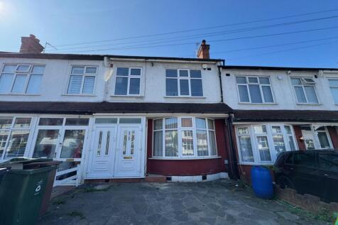 Large 4 / 5 Bedroom House