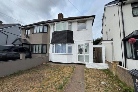 Large 3 Bedroom Semi Detached House