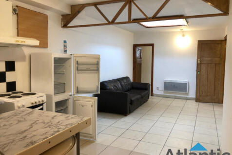 1 Bedroom Ground Floor Flat