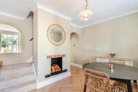 8653260-interior02.jpg